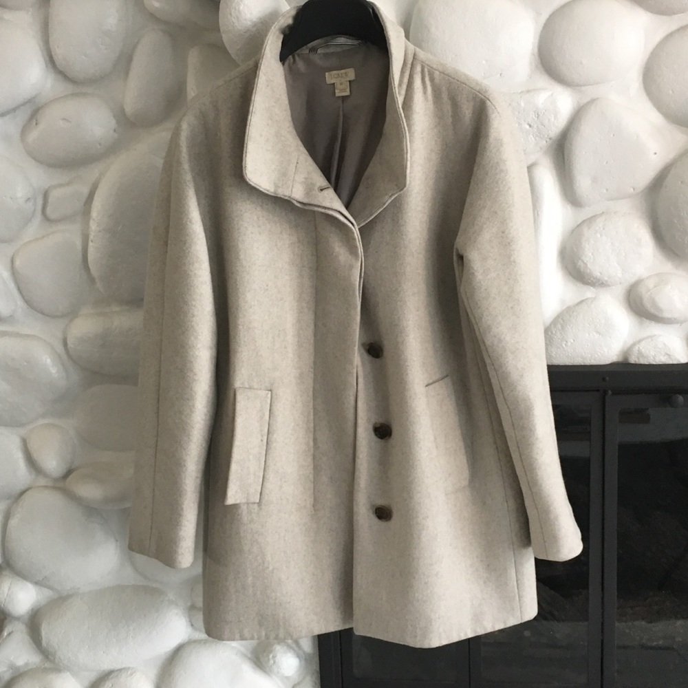 Beautiful classic J. Crew coat!